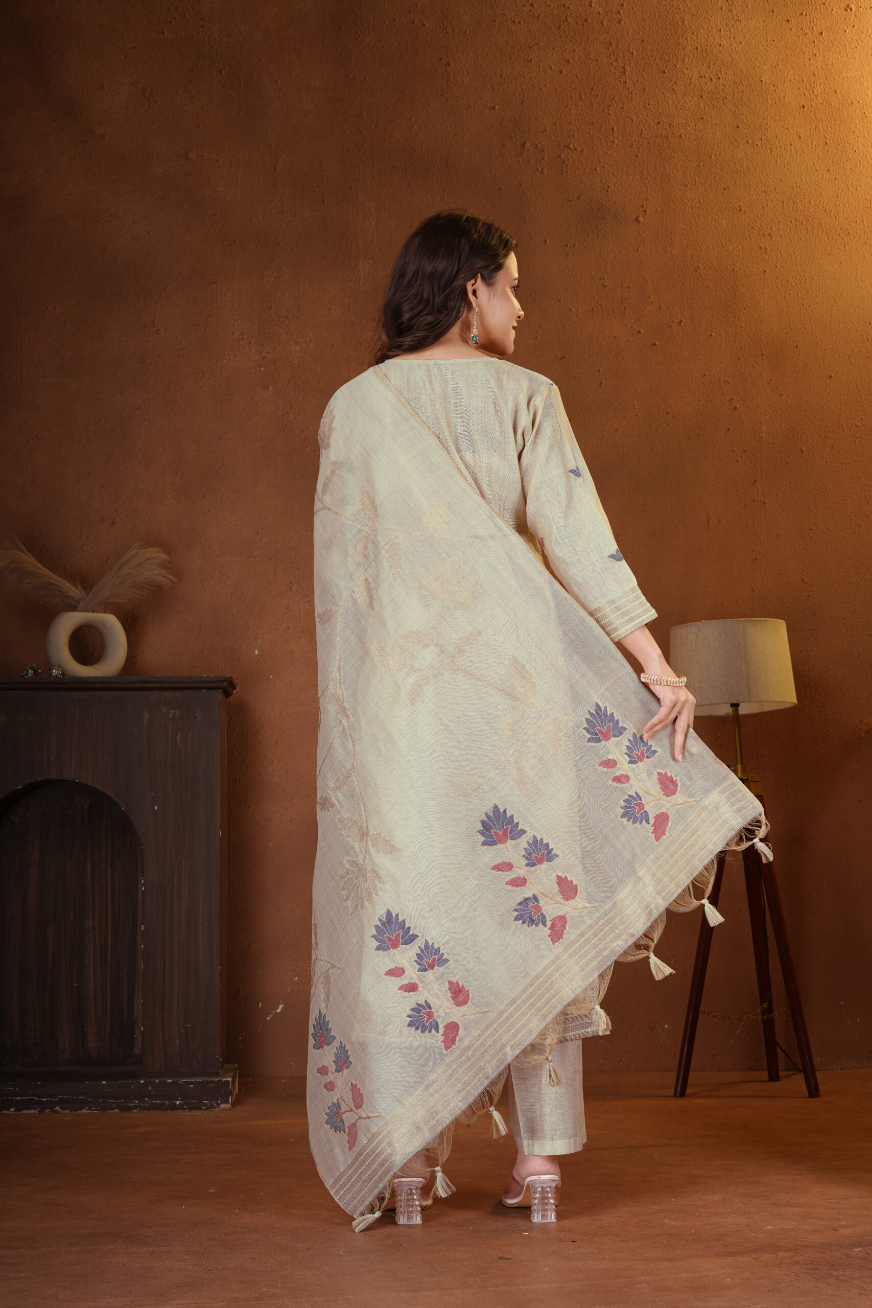 Himadri Handwoven Jamdani